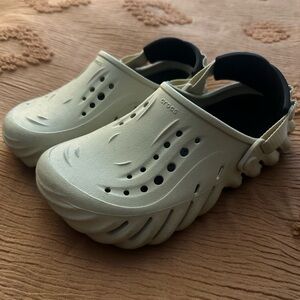 Crocs Echo Clog Size 6